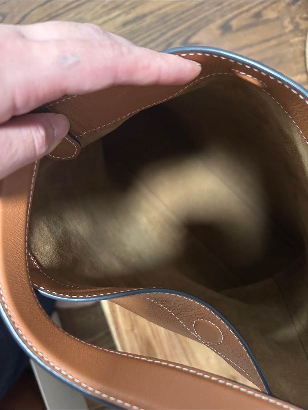 Stow London Curve Bag - Picture 12 of 15